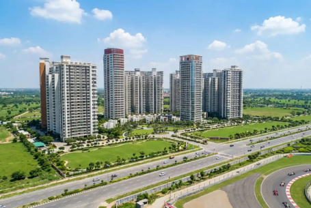Solitairian City - Yamuna Expressway